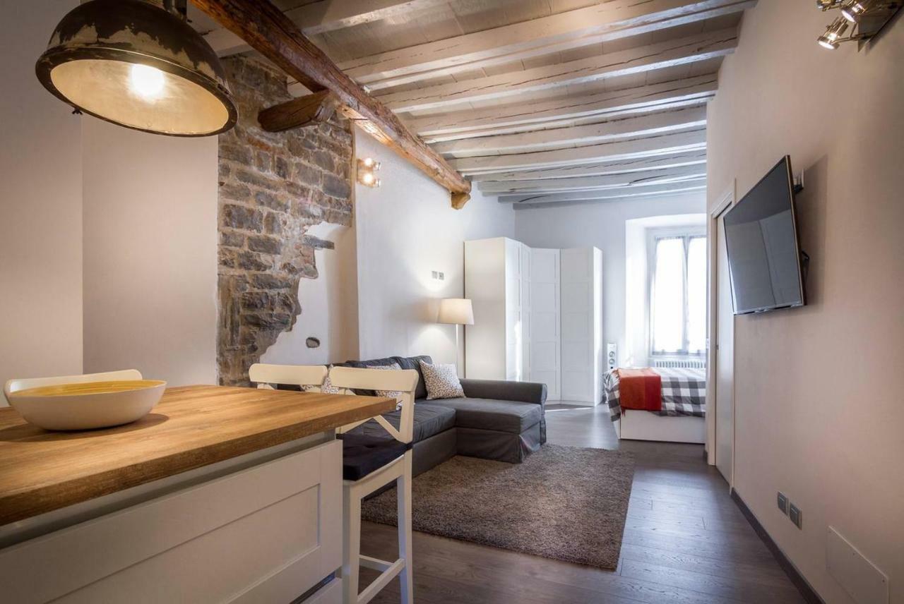 Joivy Chic Studio In Como Centre Appartement Buitenkant foto